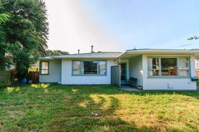 46 Parkway Wainuiomata_1