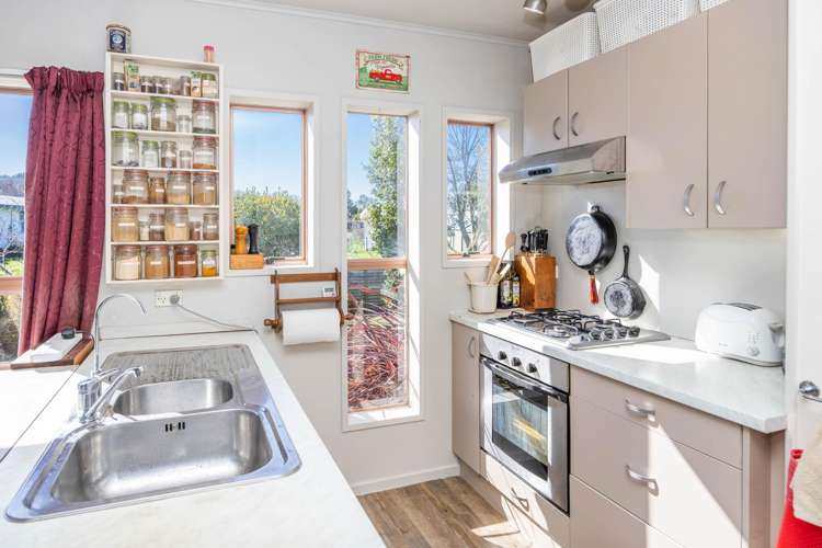 9 Lucien Place Whitikahu_2
