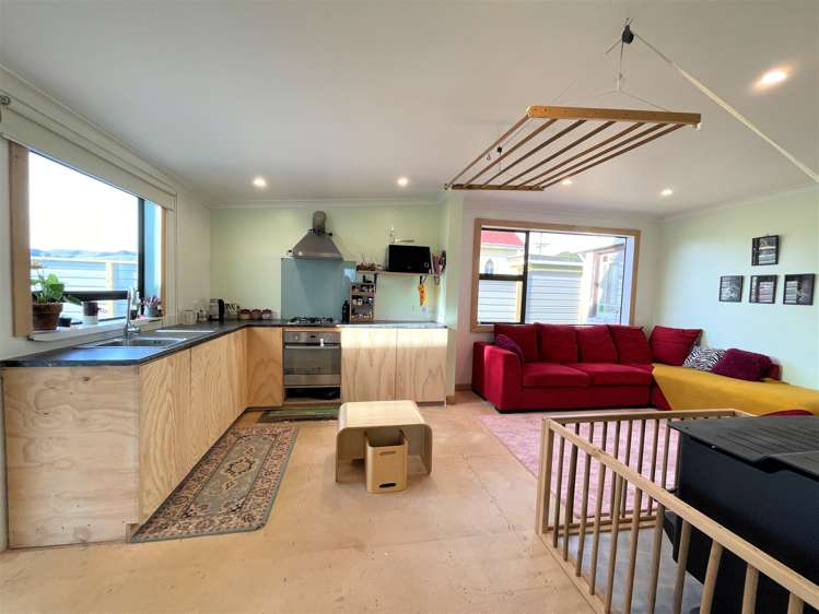 33 Main Road Owaka_5