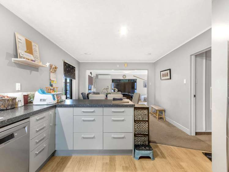 375 Westminster Avenue Tamatea_6