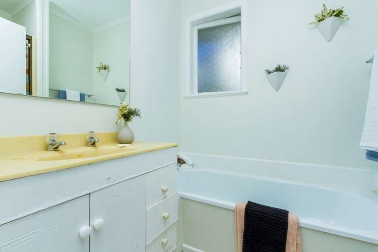 20 Crocombe Crescent Beach Haven_18