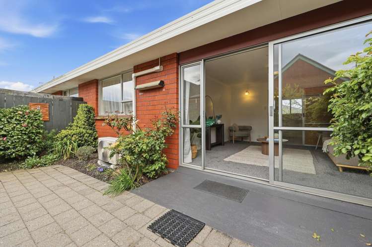 12C Baker Street Caversham_17