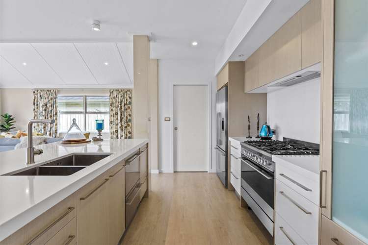 3 Giarni Place Karaka_6