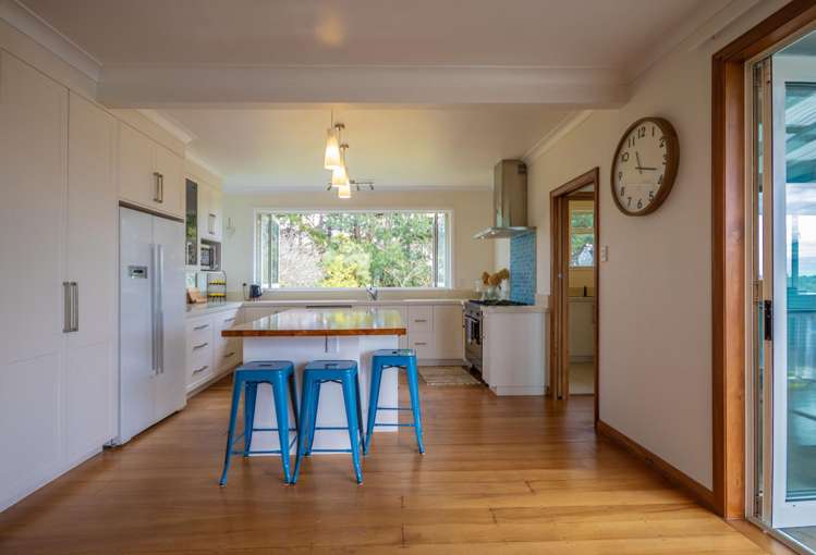 296 Old West Road Turitea_11