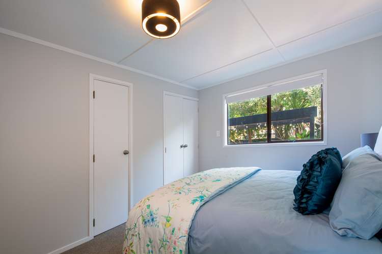 8a Westbourne Road Murrays Bay_17