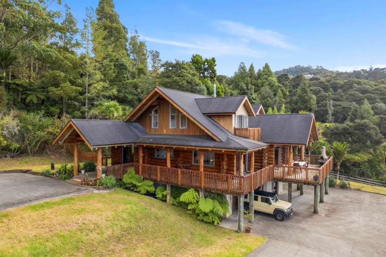 847 West Coast Road_0