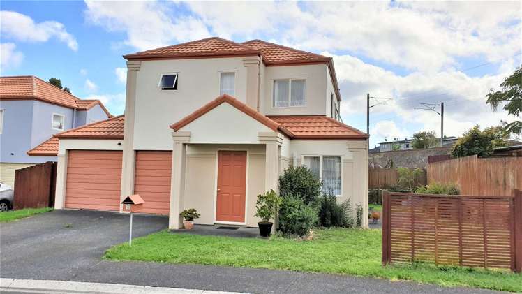 15 Stolford Crescent New Lynn_9