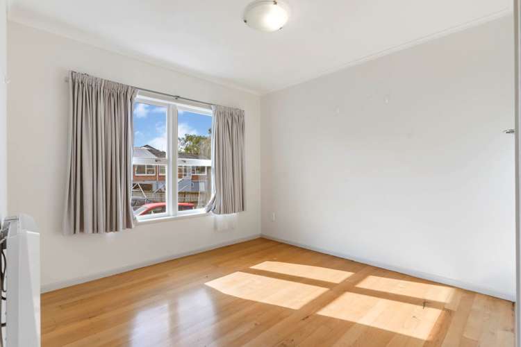 2/13a Evelyn Place Hillcrest_10