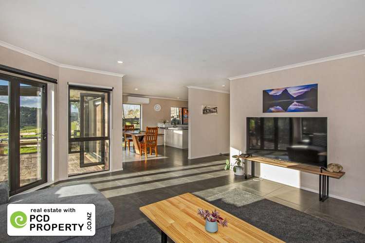 84 Valley View Road Otaika_11
