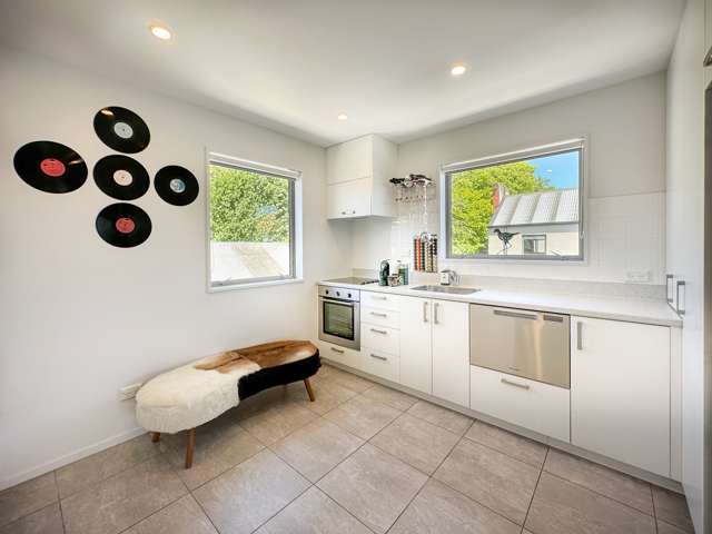 6/31 Clissold Street Merivale_3