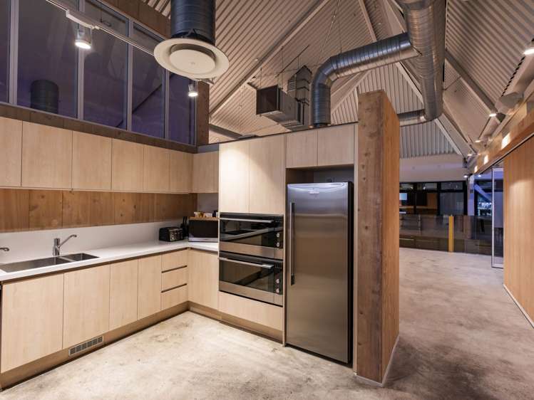 Part 1 and Level 2/139 Pakenham Street W Auckland Central_6