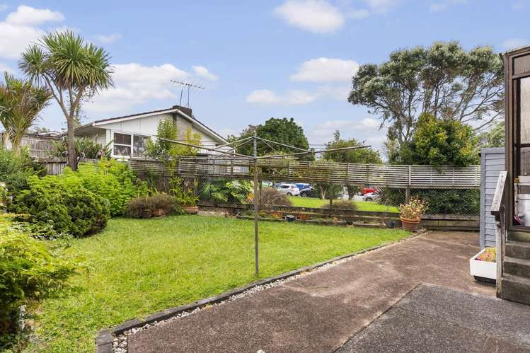 2/44 Diana Drive Glenfield_25