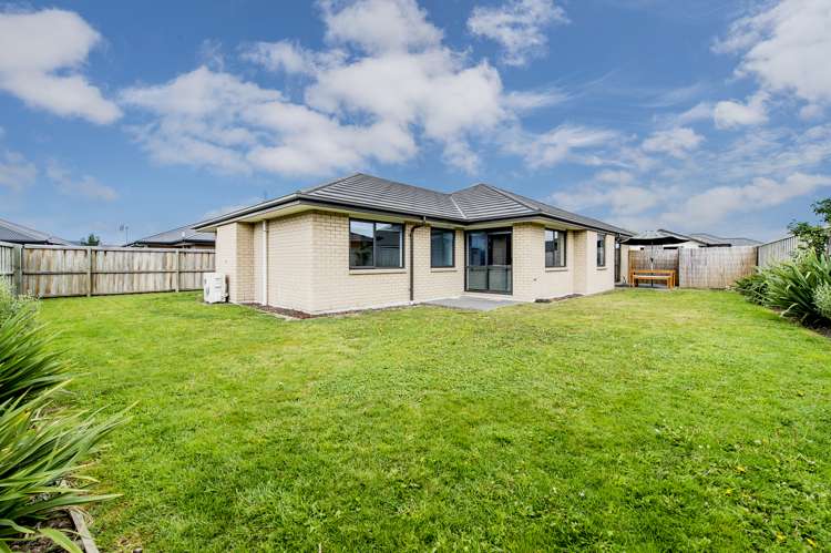 89 Sunline Avenue Lincoln_17