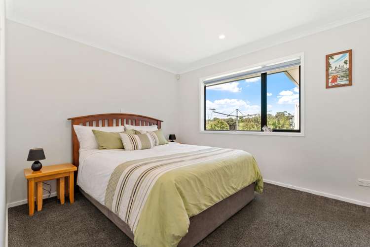 13 & 13a Te Awa Place Red Beach_13