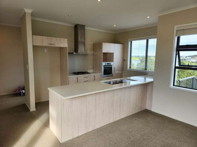 8 Barcliff Terrace Gulf Harbour_5