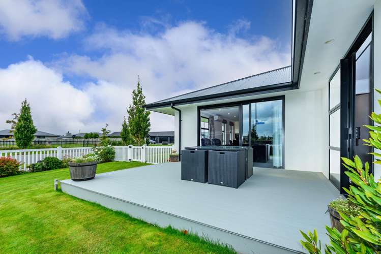 28 Veuve Drive Lincoln_5