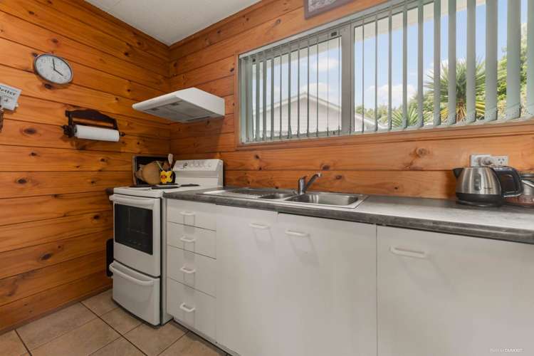 2A Mossop Rise Glenfield_4