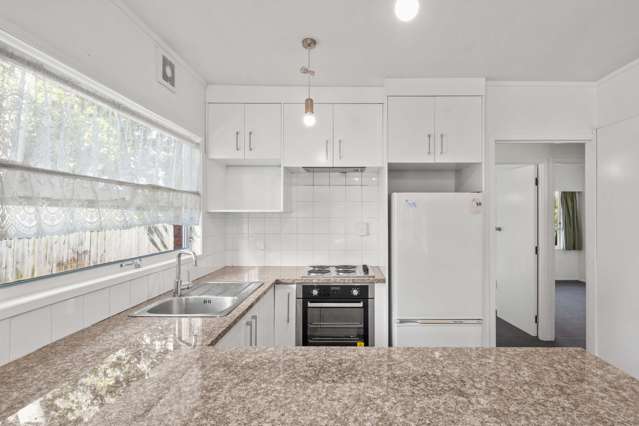 1/66 Beach Road Castor Bay_4