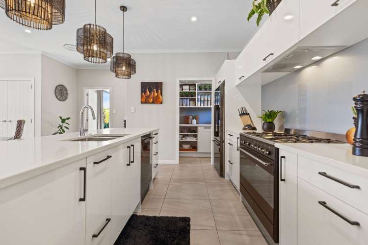 57 Benmore Crescent Pyes Pa_6