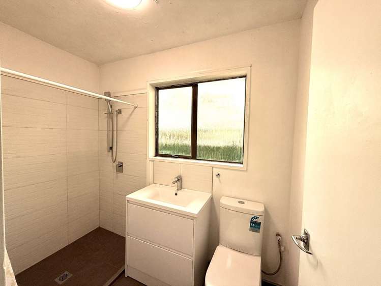 52 Pitcairn Crescent Bryndwr_10