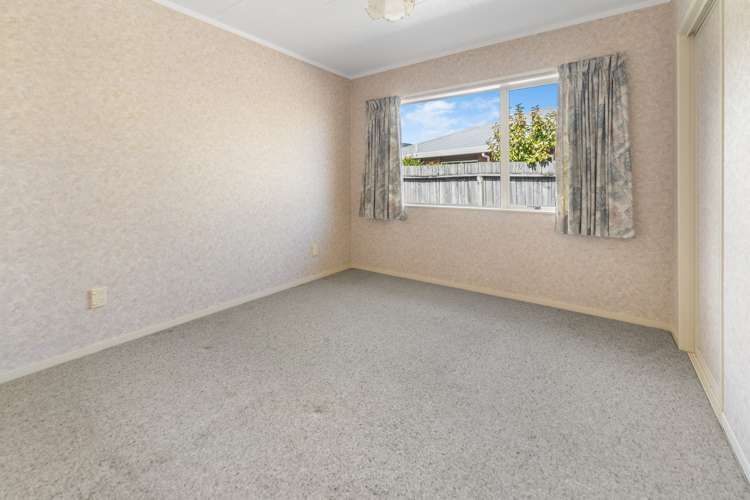 38 Masefield Street Stoke_19