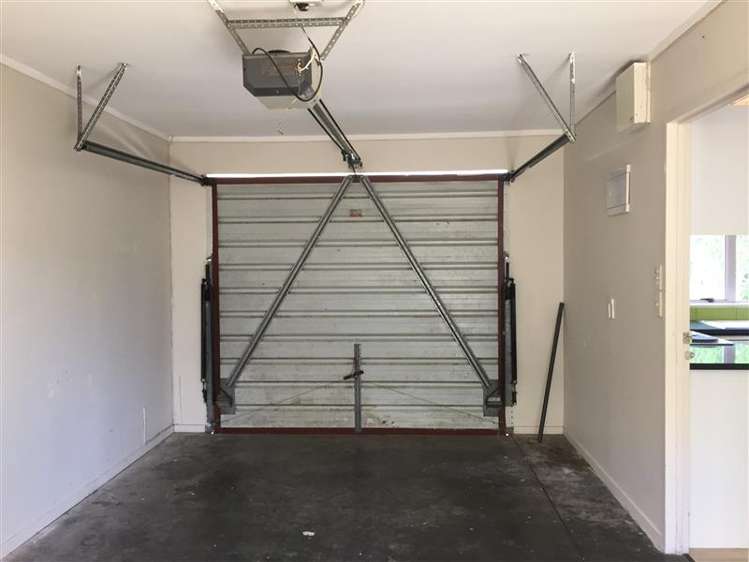 240B Te Atatu Road Te Atatu South_11