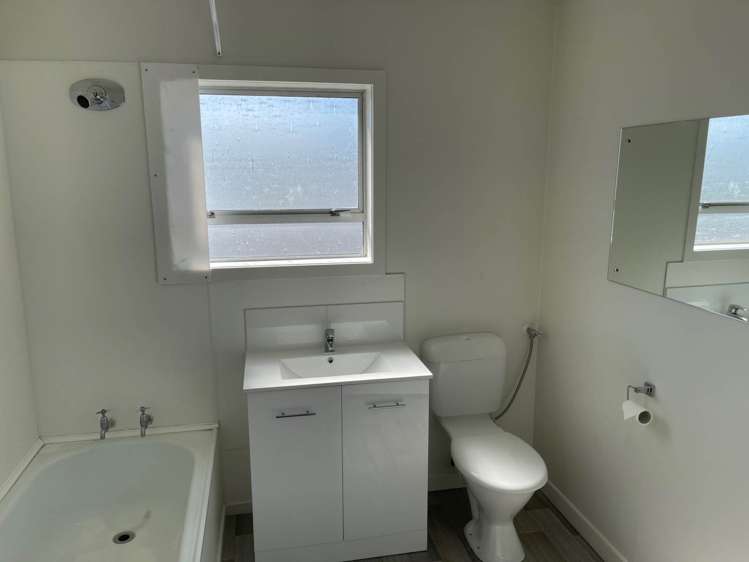 243 Henderson Valley Road Henderson_17