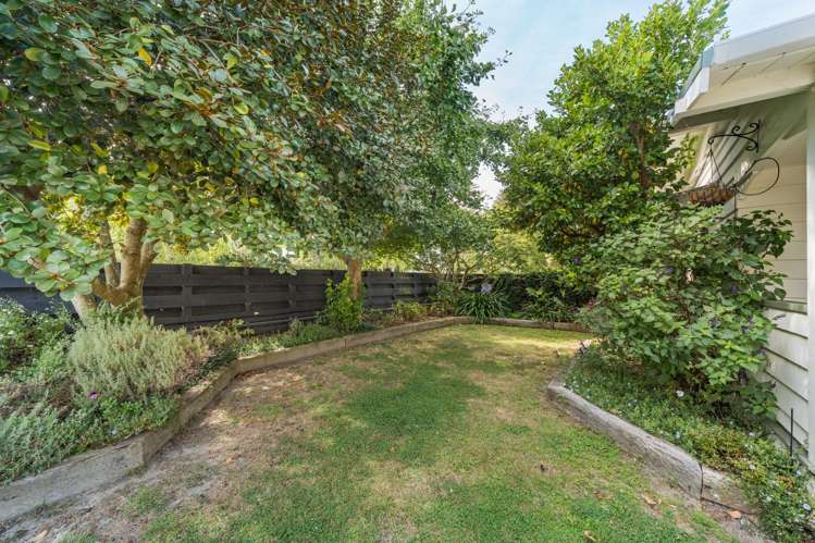 16 Ngaio Street West End_15