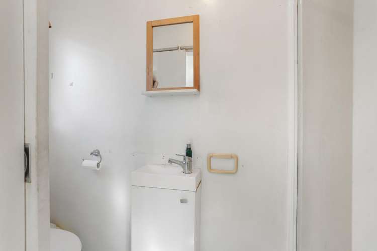 60 Neil Avenue Te Atatu Peninsula_15