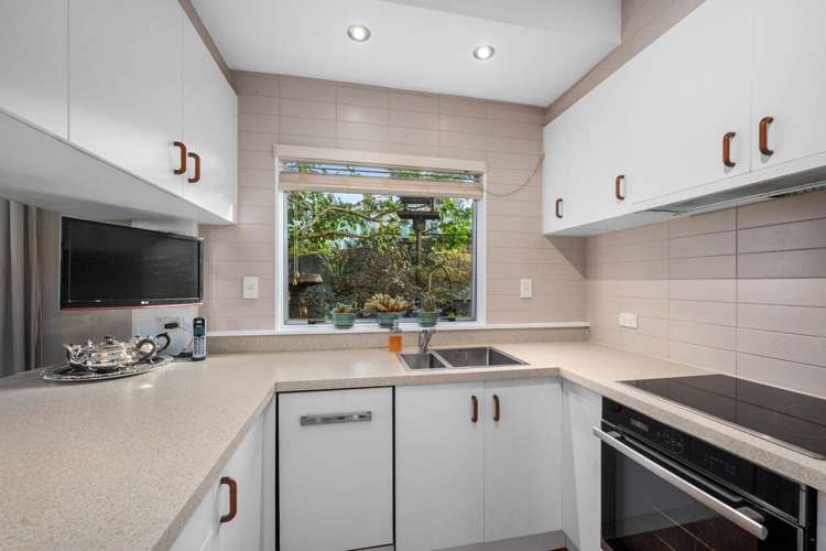 1b/18 King Edward Parade Devonport_16