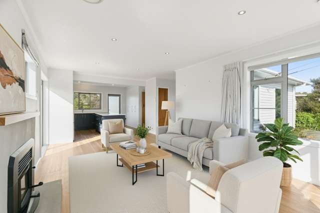 Single level and renovated: views, sun, dbl garage!