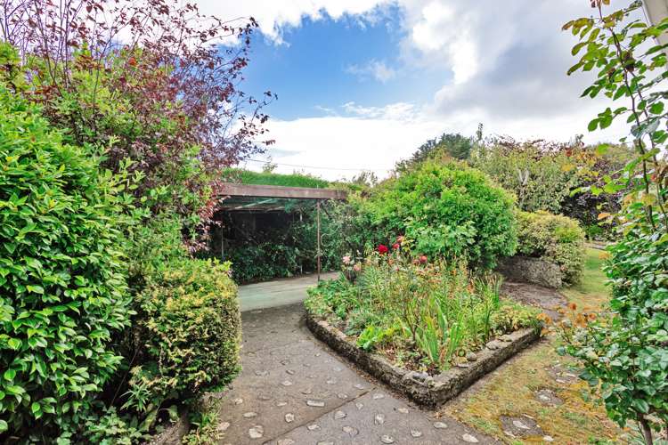 18 Black Road Otatara_25