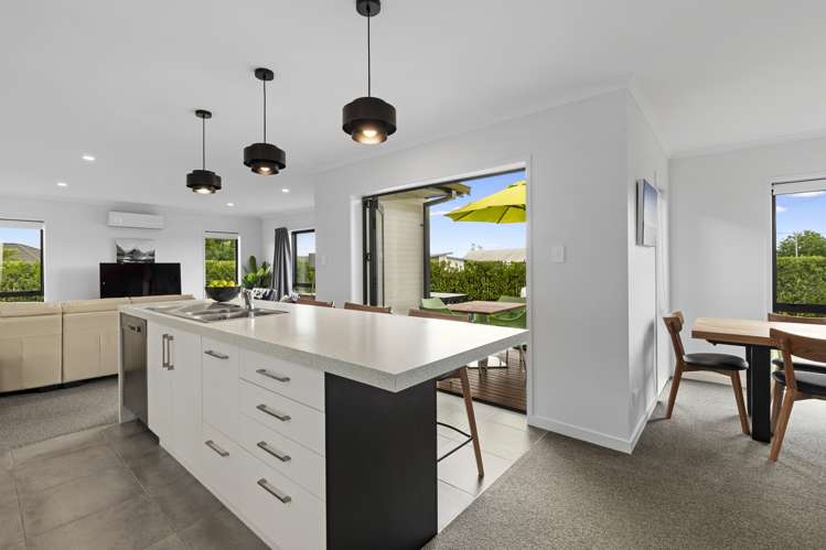 2 Shea Lane Pyes Pa_7