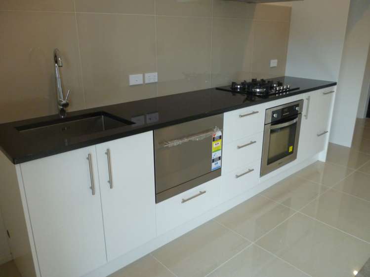 2/7 Vesty Avenue Hillcrest_5