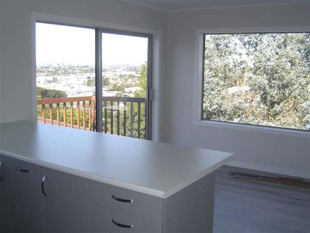 8 Cheval Drive Totara Vale_4