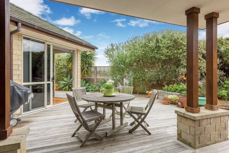 10 Araminta Place Beachlands_5