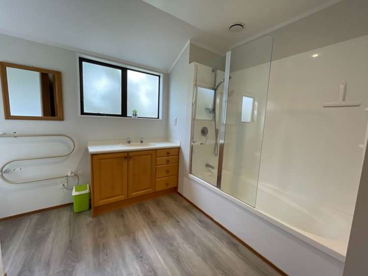 1/14 Raleigh Road Northcote_16