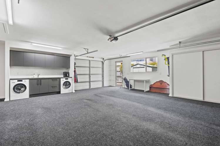 1 Springvale Gardens Harewood_23