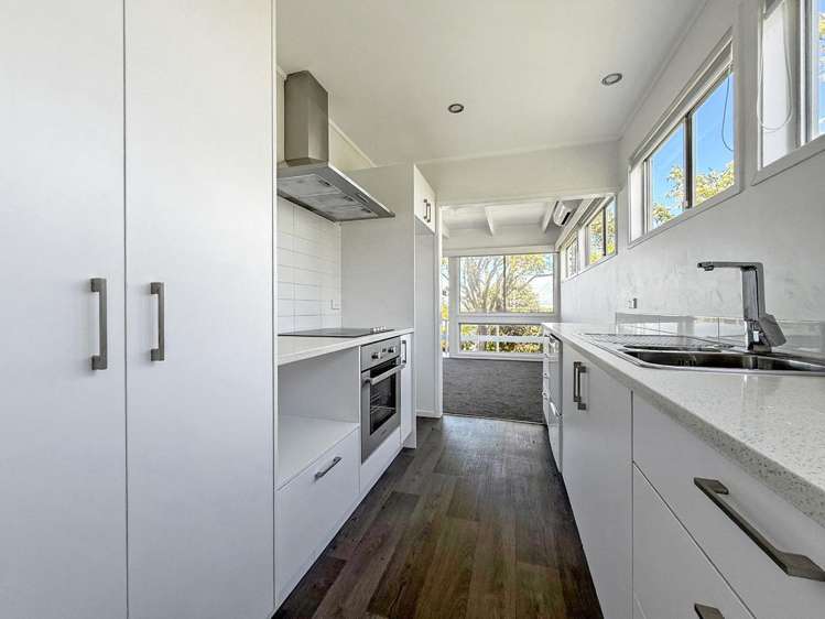 1/8 Rewi Street Torbay_5