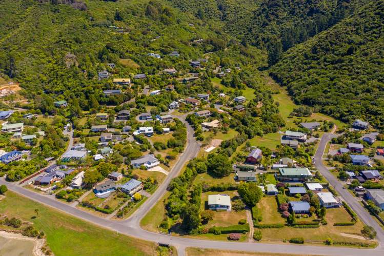 20 Tirimoana Terrace Anakiwa and Surrounds_25