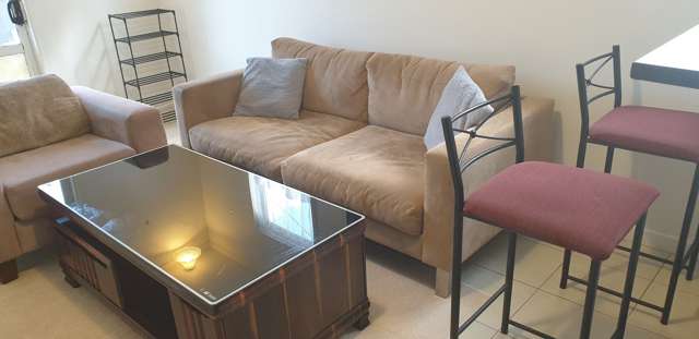 1 Bedroom Flat - Next to Glenfield Mall