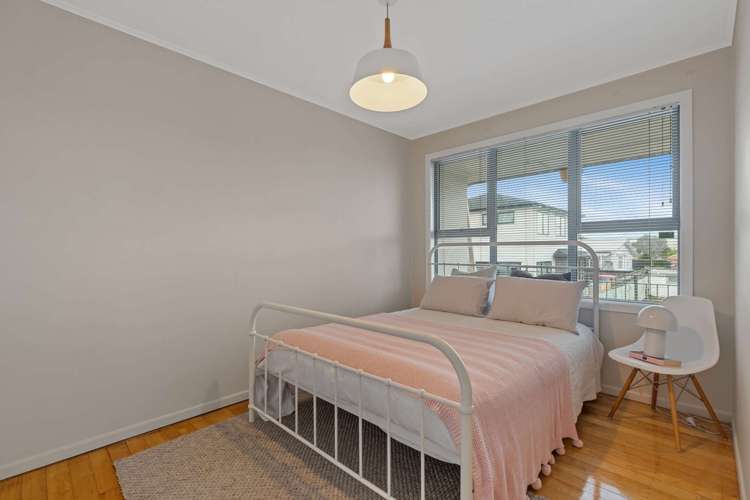 1/1 Fifth Avenue Mount Albert_11