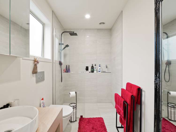 26 Irvine Street Lawrence_15