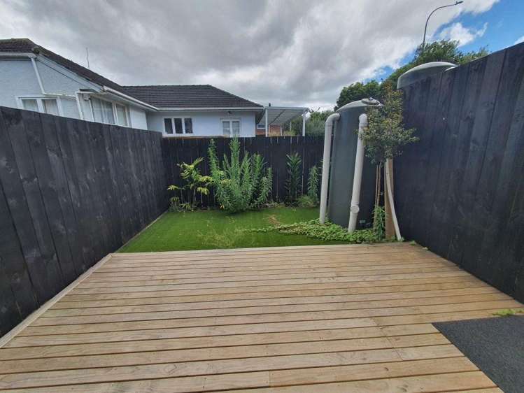 2/243 Mount Albert Road 1781_4