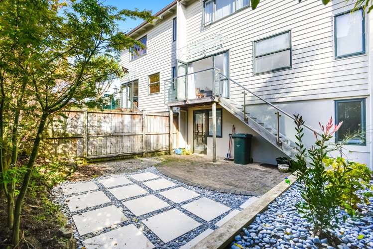 2/76 Galway Street Onehunga_16