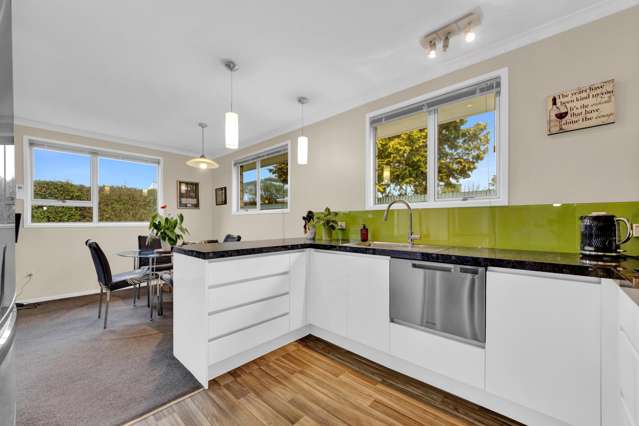 2/122 Cavendish Road Casebrook_2