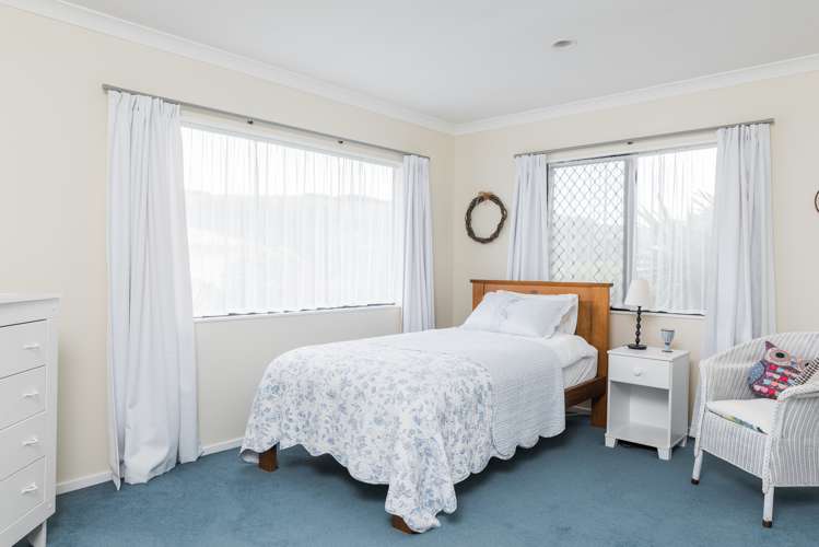 4 Lorna Irene Drive Raumati South_18