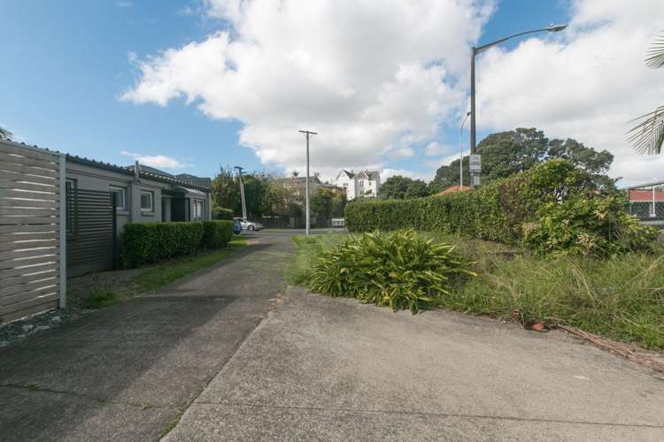 1/10 Robert Street 1660_19