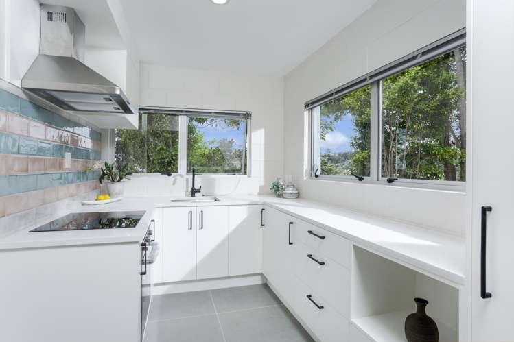 1 Phillipa Place Browns Bay_16