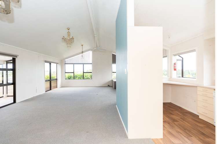 135 Tuhikaramea Road Dinsdale_10